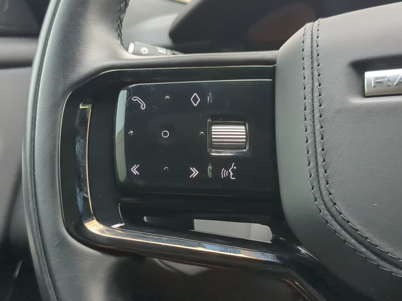 Thumbnail: 2024 Land Rover Range Rover Velar - 25