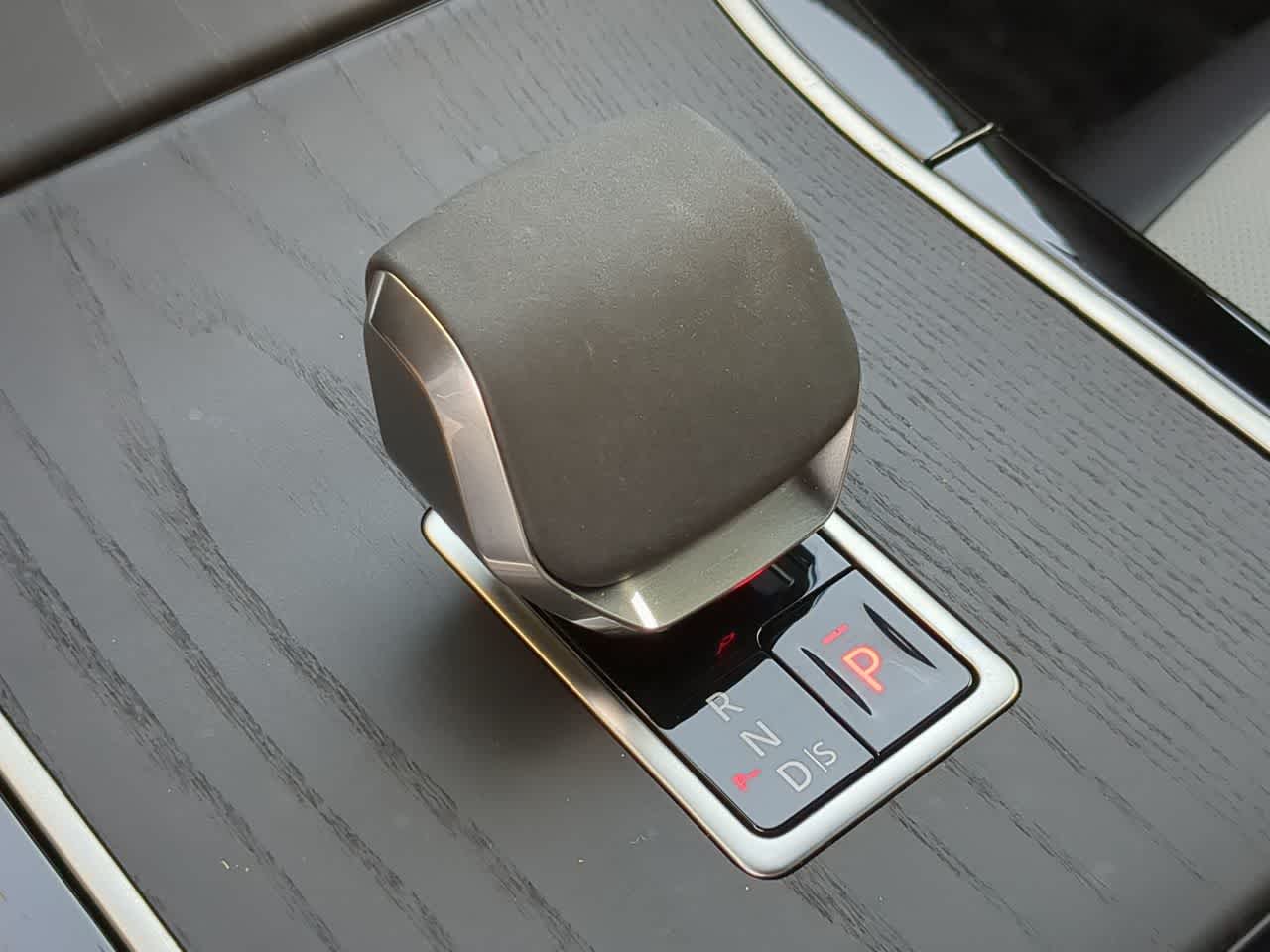 Thumbnail: 2026 Land Rover Range Rover Evoque - 34