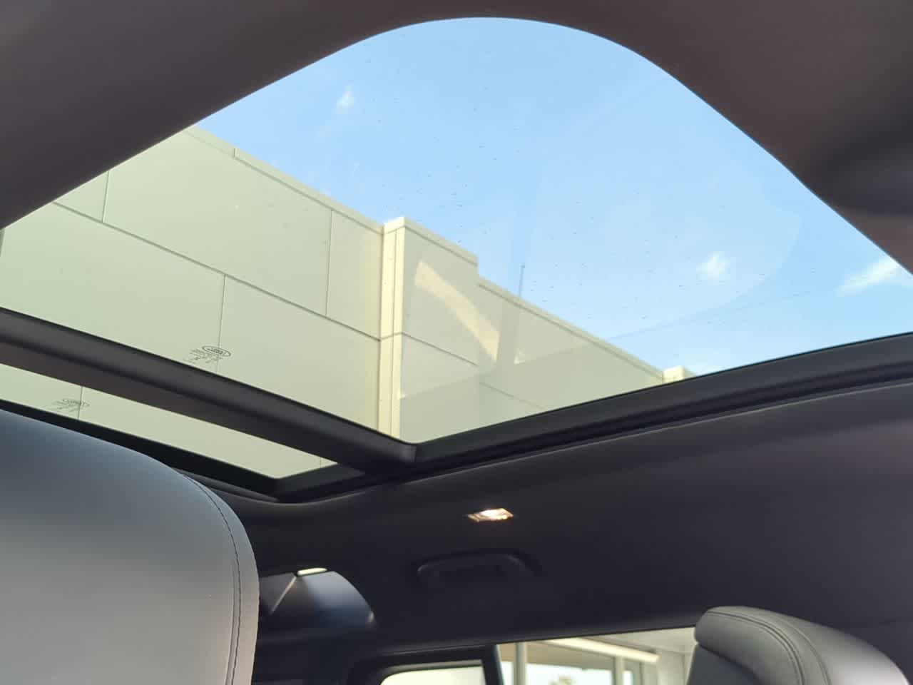 Thumbnail: 2024 Land Rover Defender - 18