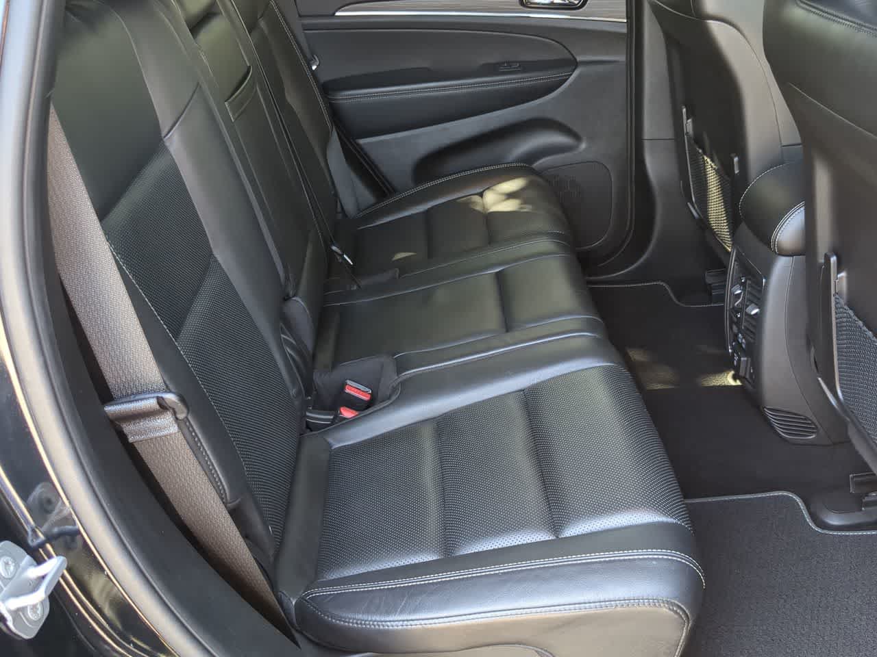 Thumbnail: 2021 Jeep Grand Cherokee - 21