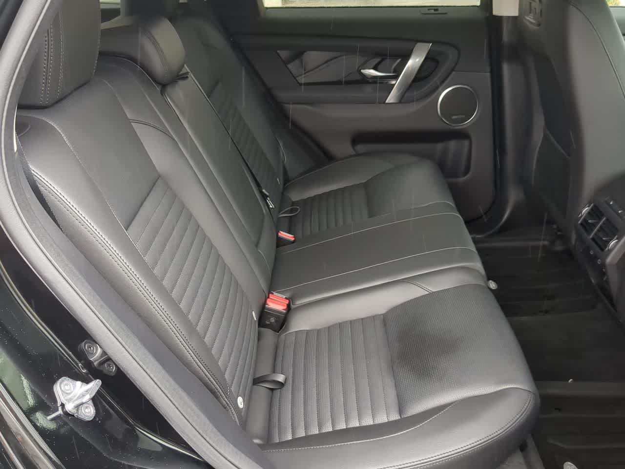 Thumbnail: 2025 Land Rover Discovery Sport - 18