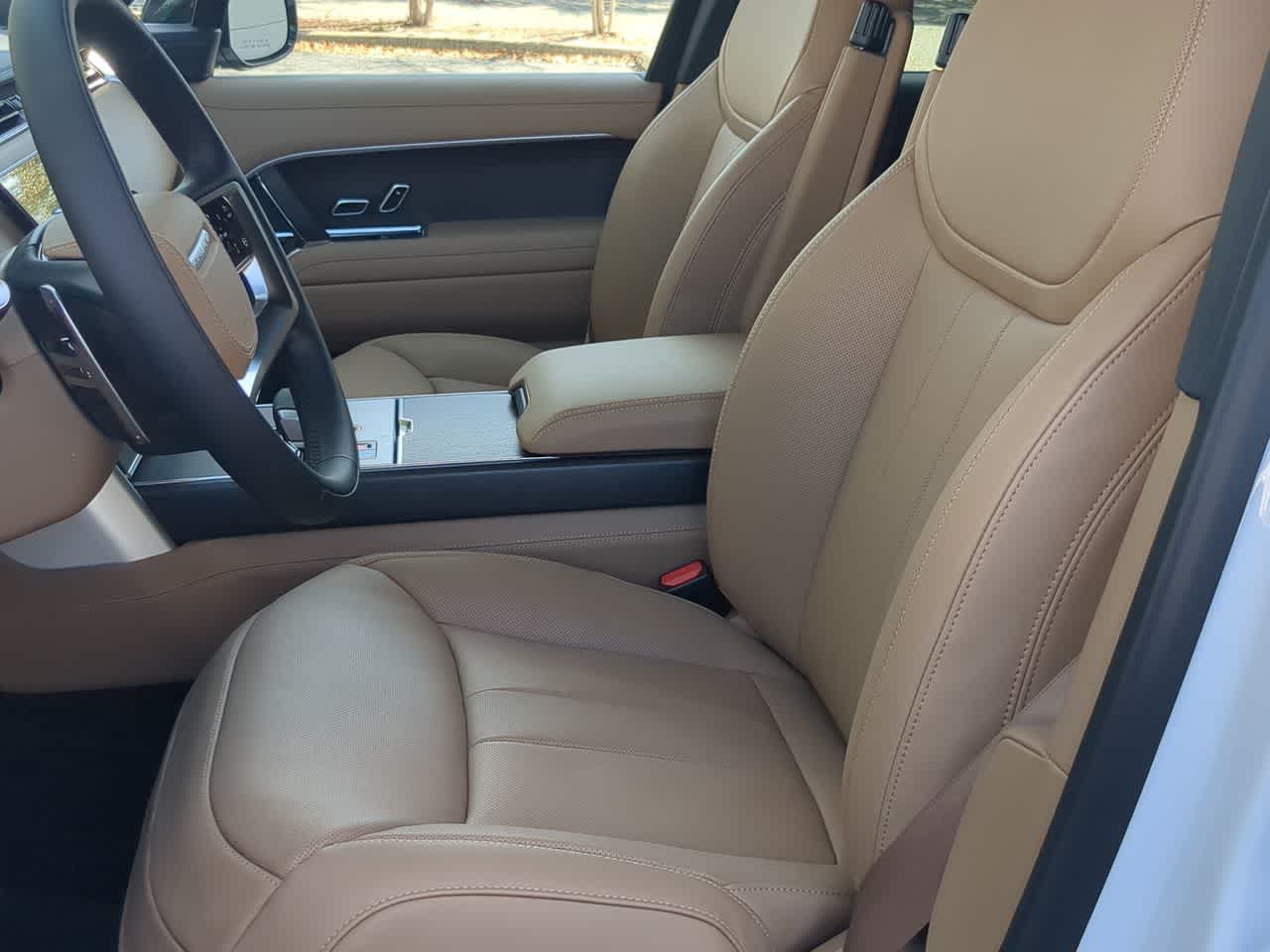 Thumbnail: 2026 Land Rover Range Rover - 17