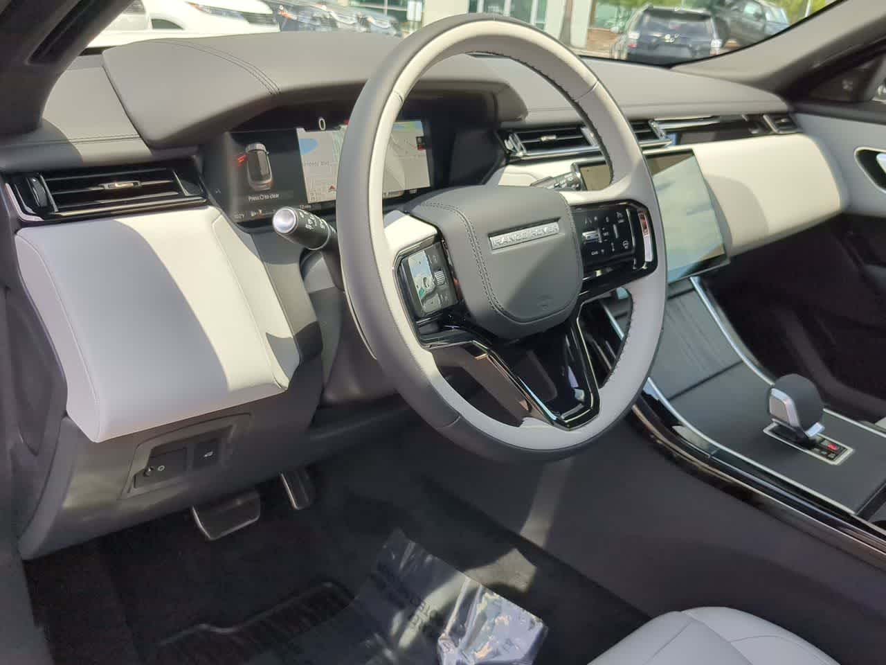 Thumbnail: 2026 Land Rover Range Rover Velar - 10