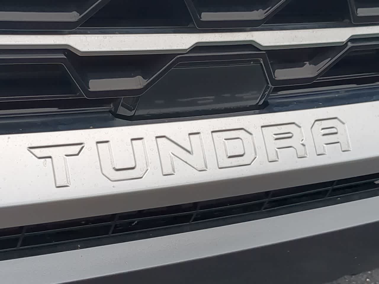 Thumbnail: 2024 Toyota Tundra - 13