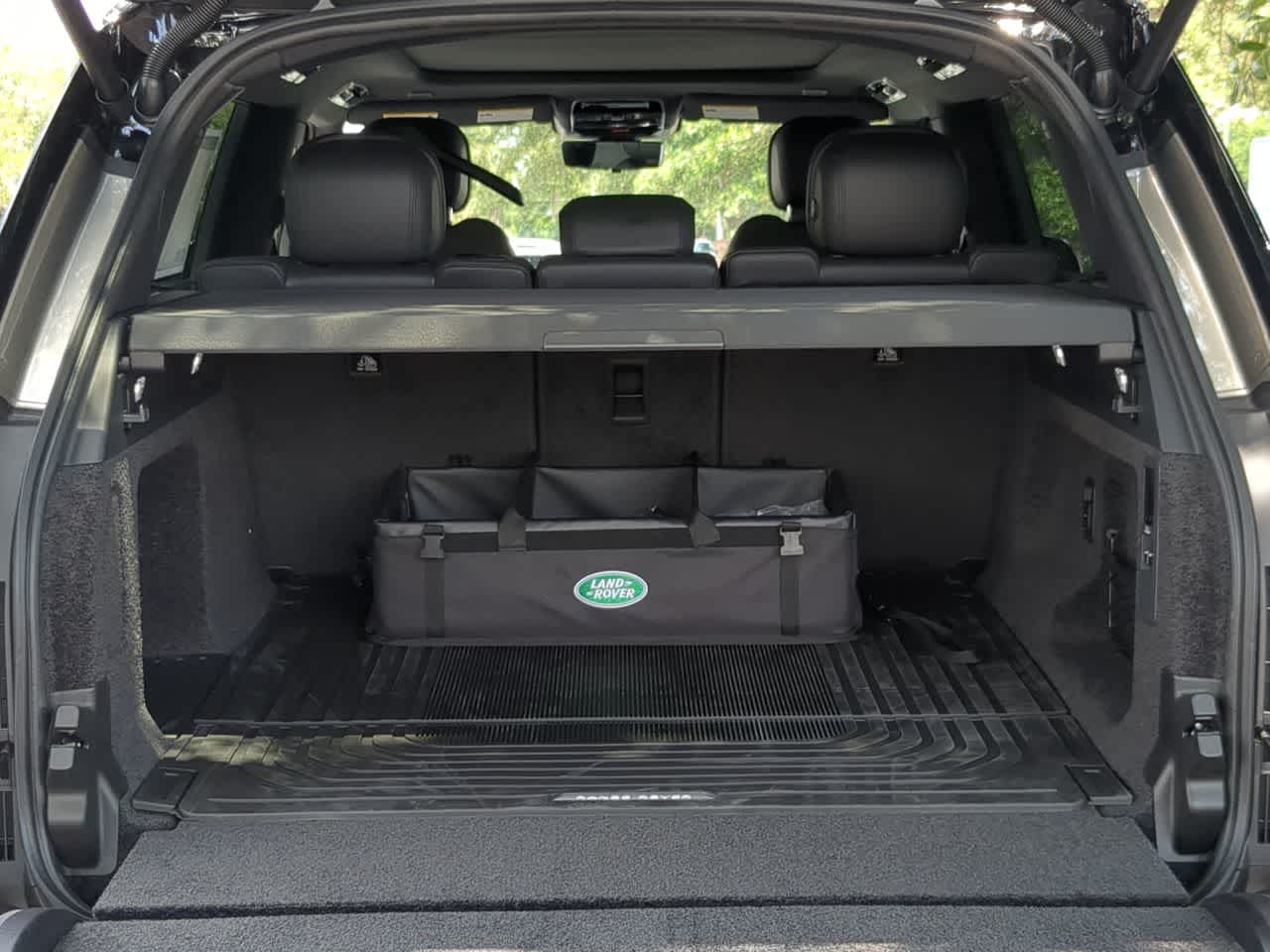 Thumbnail: 2026 Land Rover Range Rover - 36