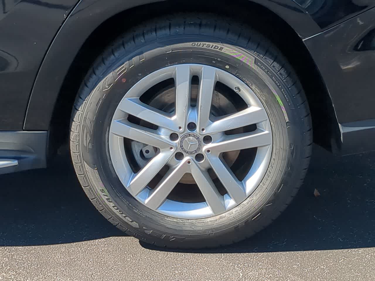 Thumbnail: 2015 Mercedes-Benz GL-Class - 14