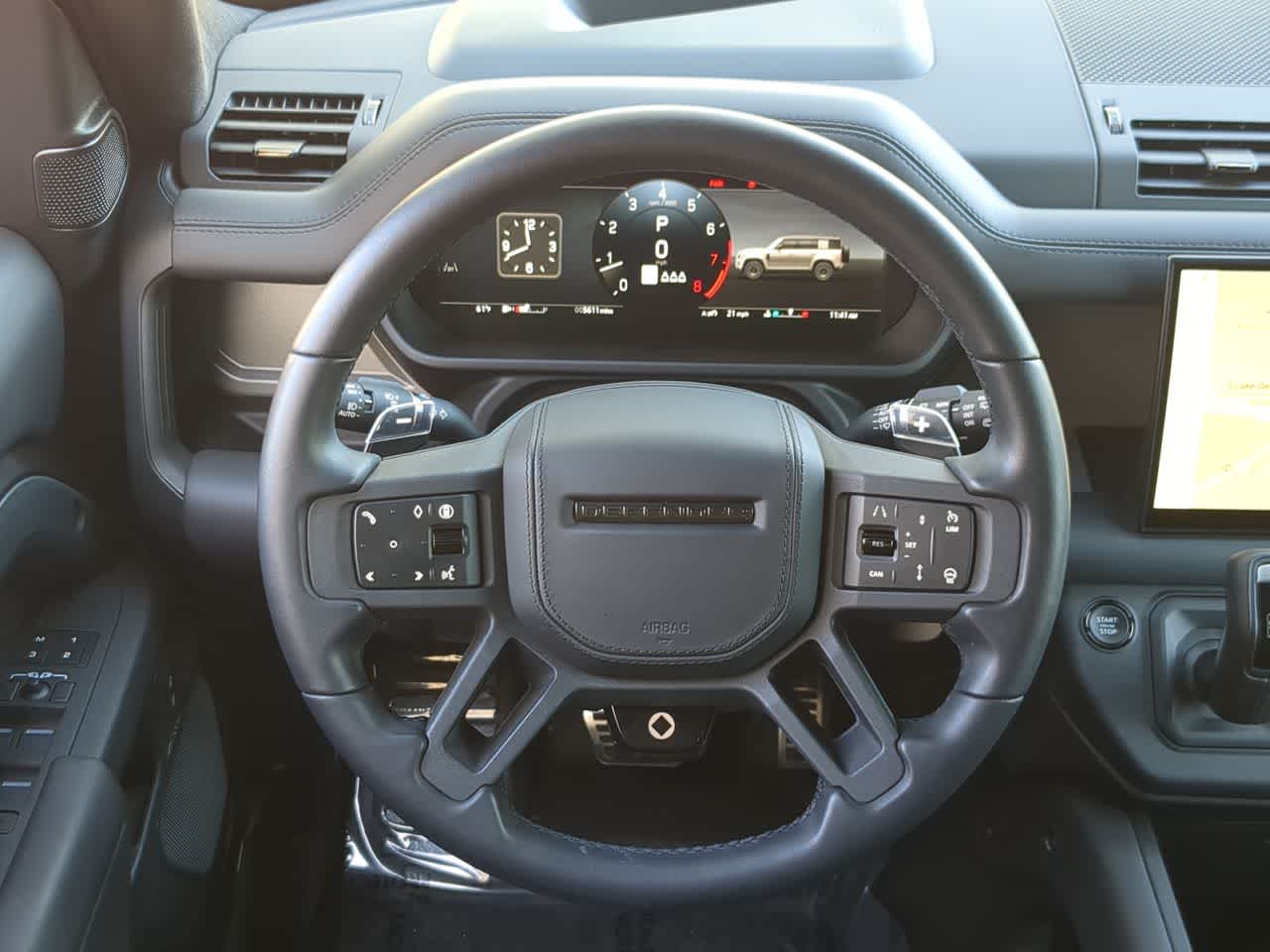 Thumbnail: 2025 Land Rover Defender - 25