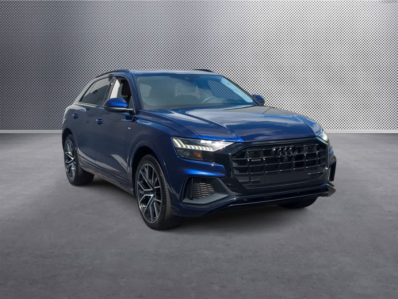Thumbnail: 2022 Audi Q8 - 2