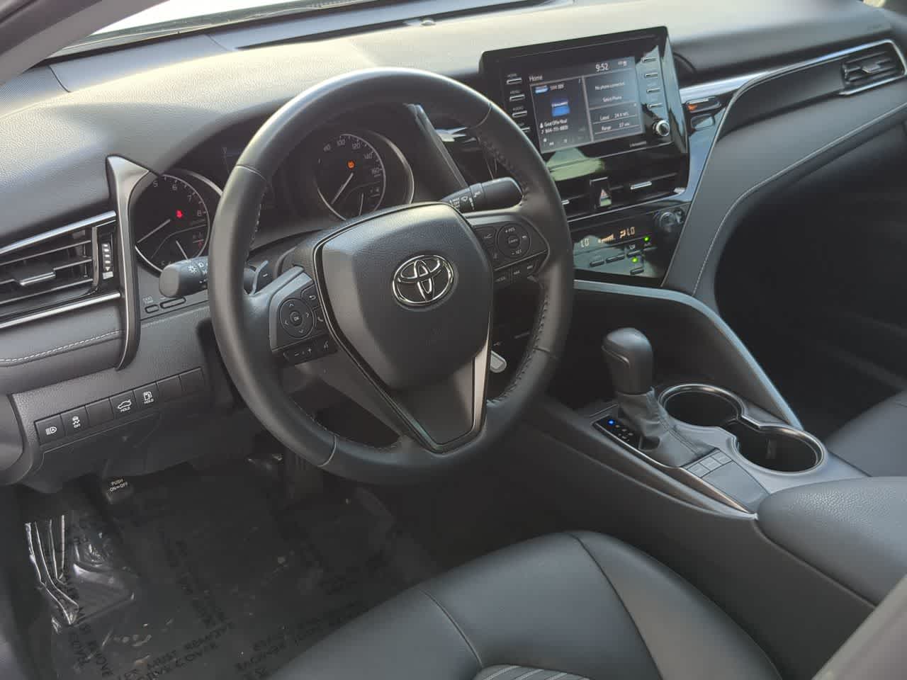Thumbnail: 2022 Toyota Camry - 10