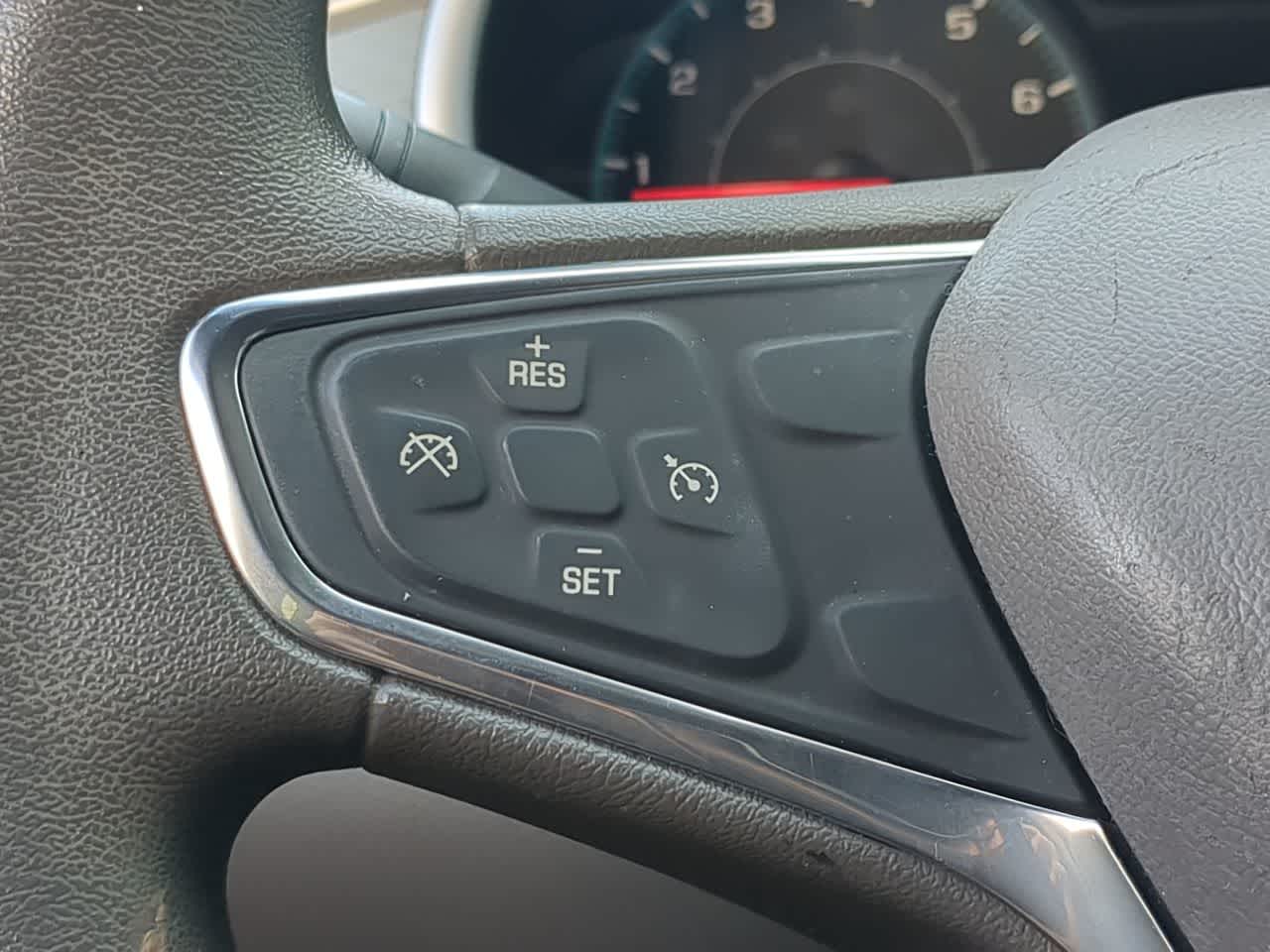 Thumbnail: 2018 Chevrolet Malibu - 22