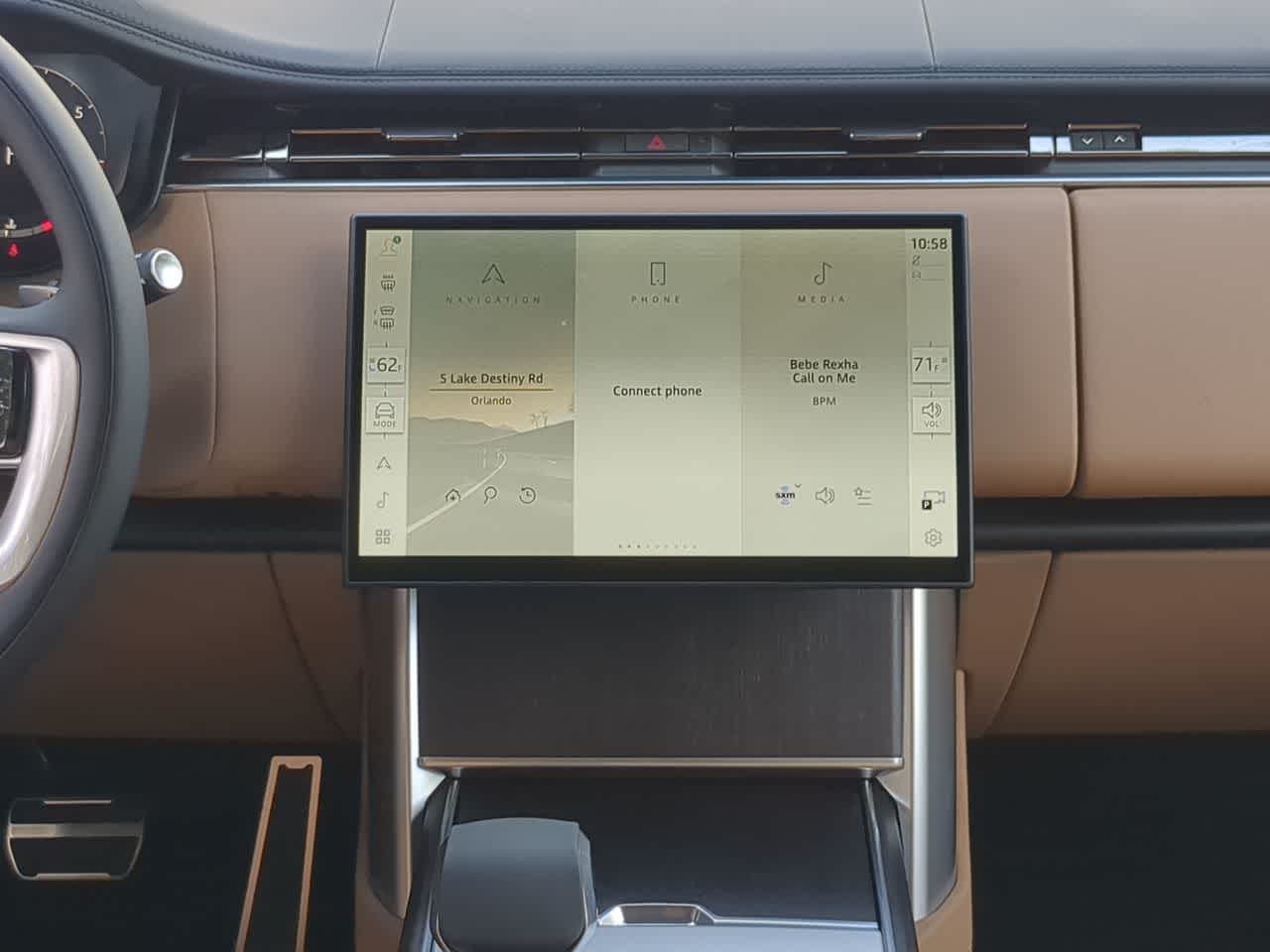 Thumbnail: 2026 Land Rover Range Rover - 30