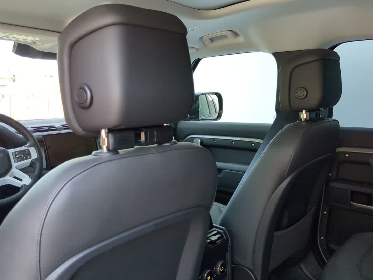 Thumbnail: 2025 Land Rover Defender - 19