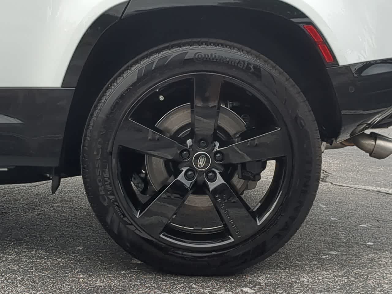 Thumbnail: 2025 Land Rover Defender - 14