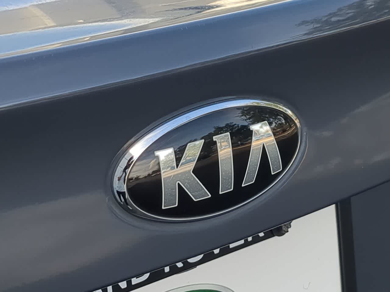 Thumbnail: 2016 Kia Forte - 11