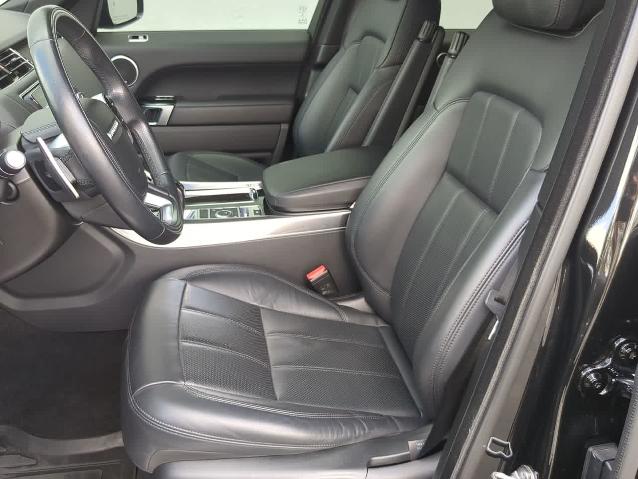 Thumbnail: 2022 Land Rover Range Rover Sport - 16