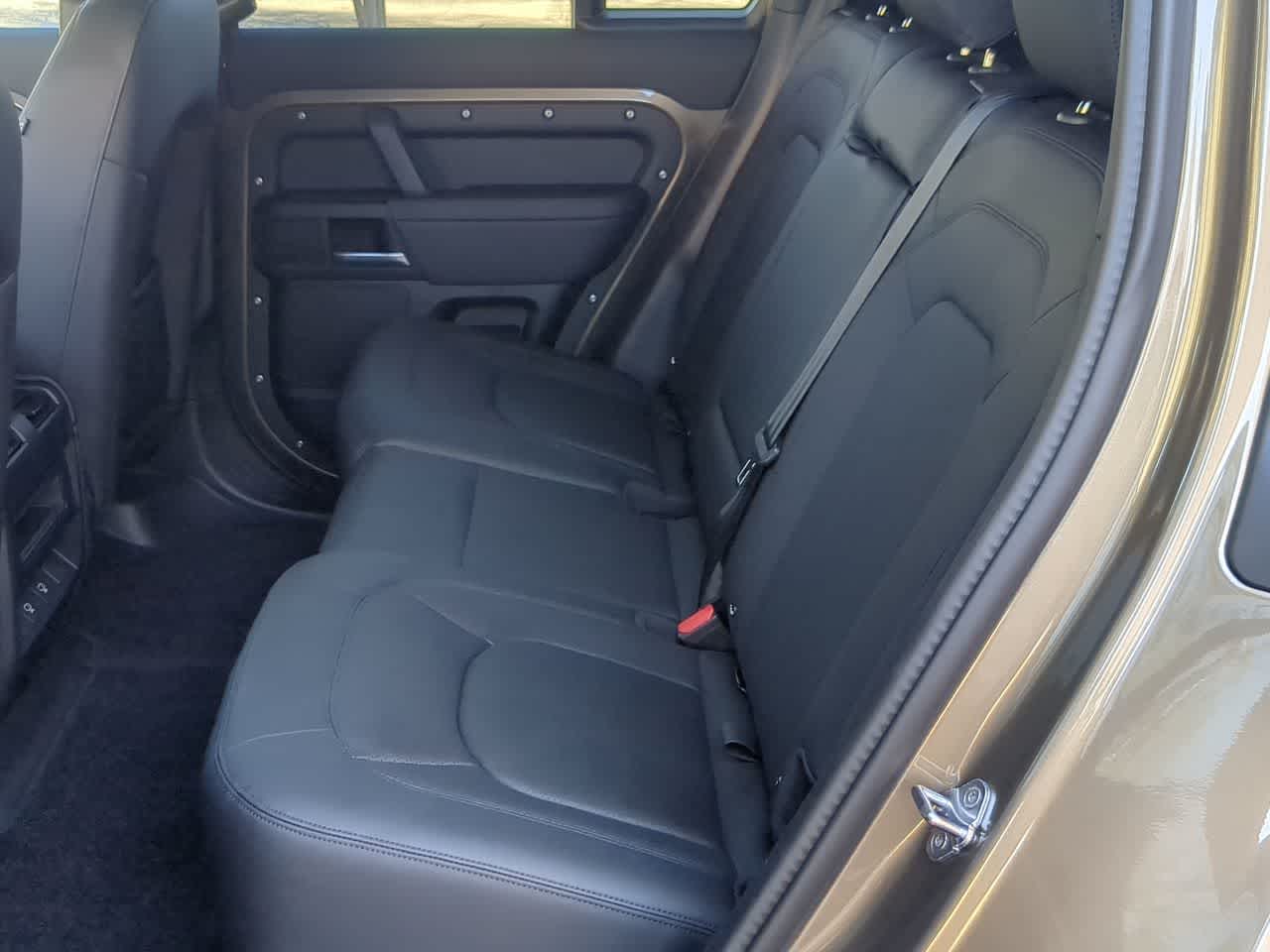 Thumbnail: 2025 Land Rover Defender - 21