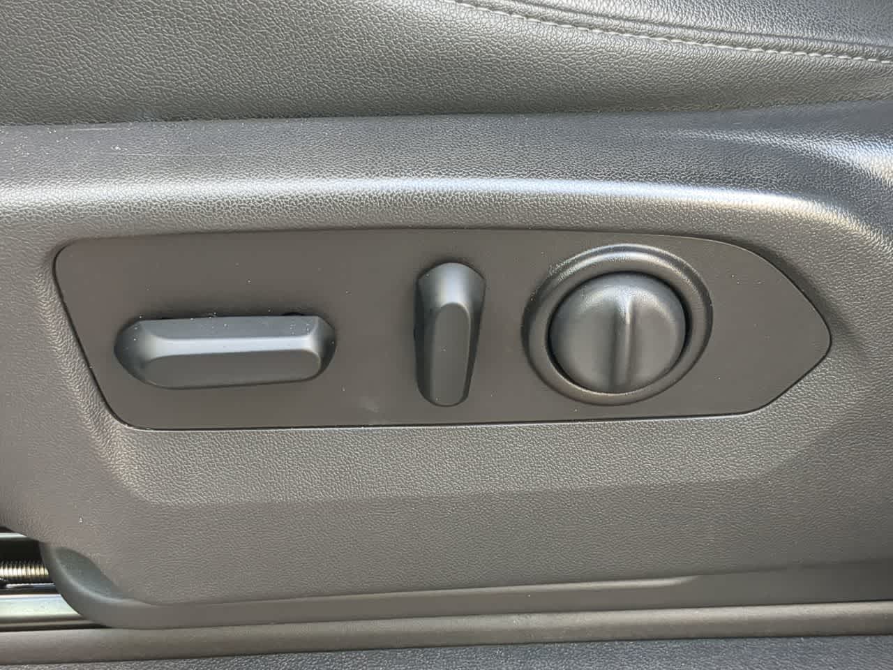 Thumbnail: 2021 Chevrolet Silverado 1500 - 18