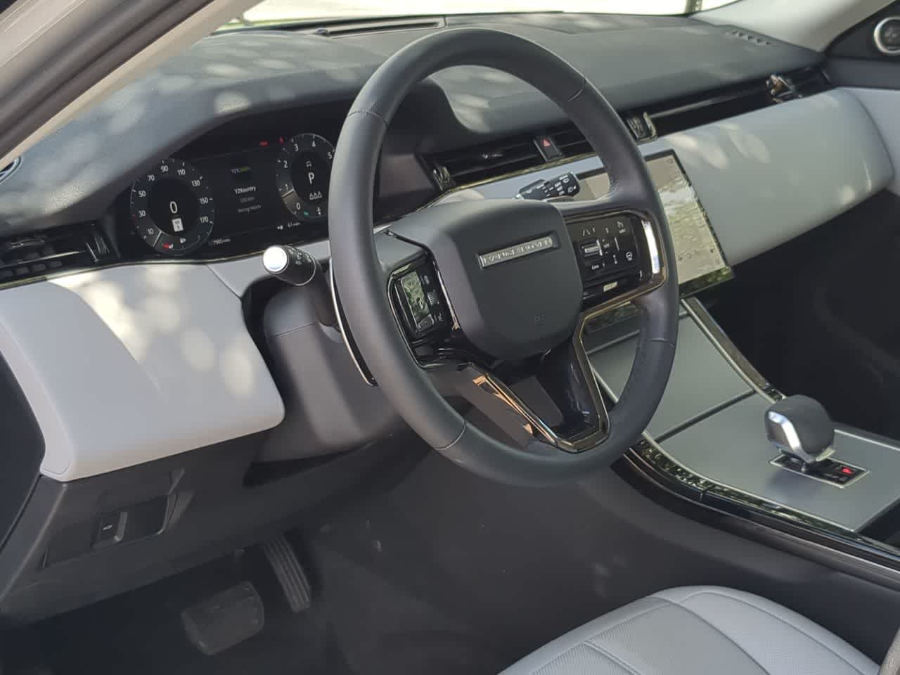 Thumbnail: 2025 Land Rover Range Rover Evoque - 10