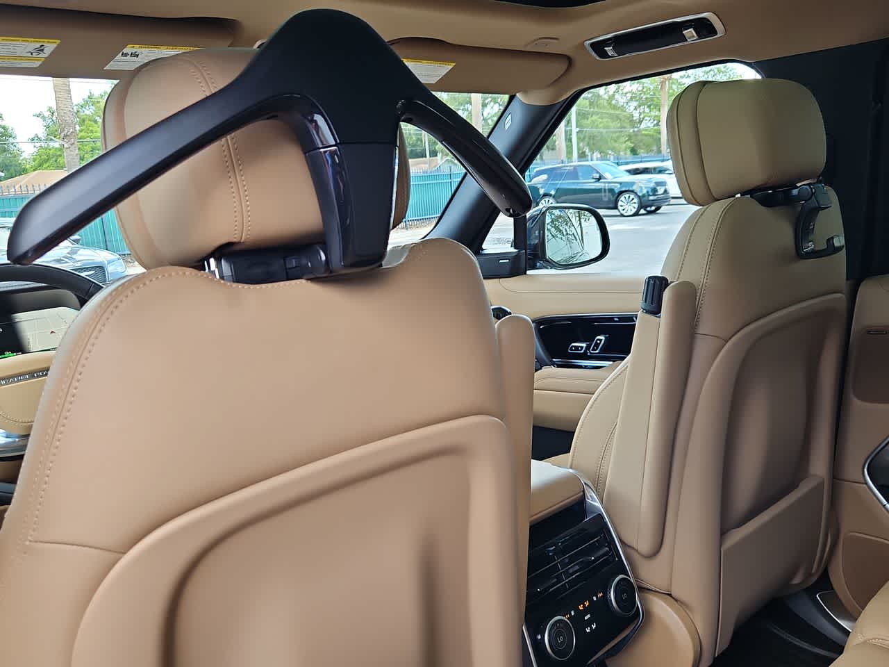 Thumbnail: 2025 Land Rover Range Rover - 19