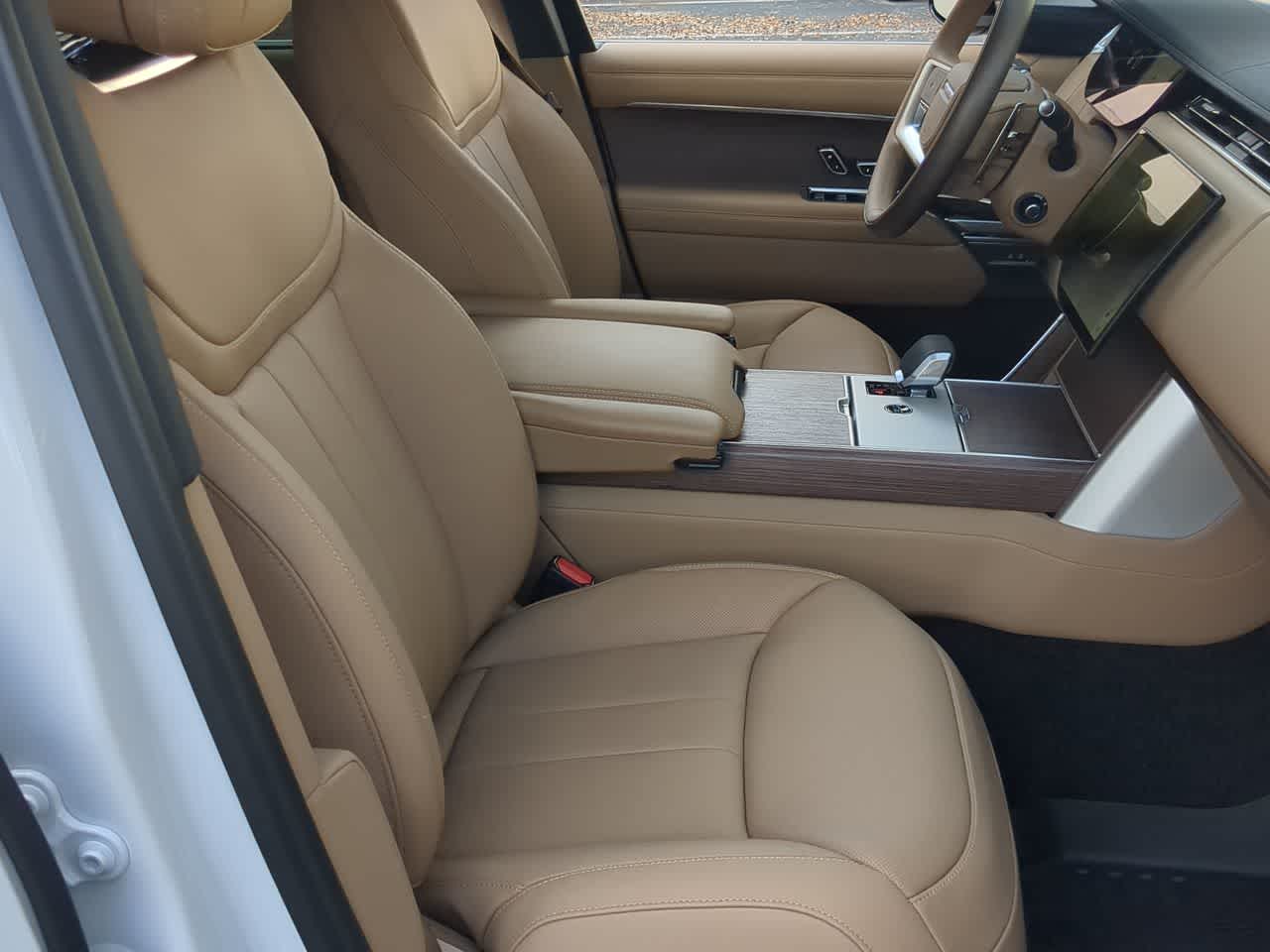 Thumbnail: 2026 Land Rover Range Rover - 24