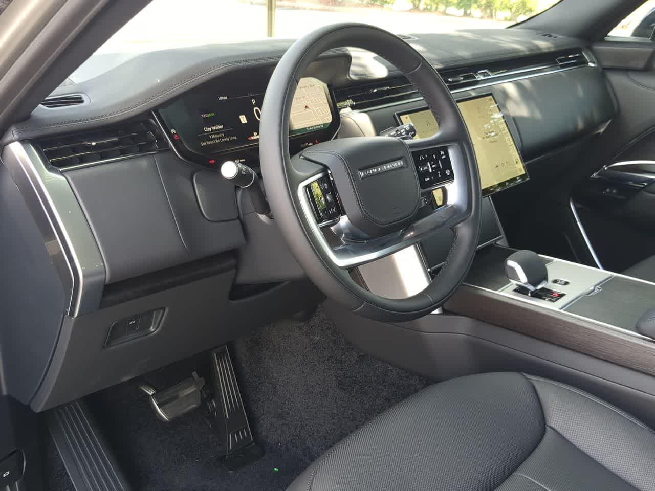 Thumbnail: 2026 Land Rover Range Rover - 10