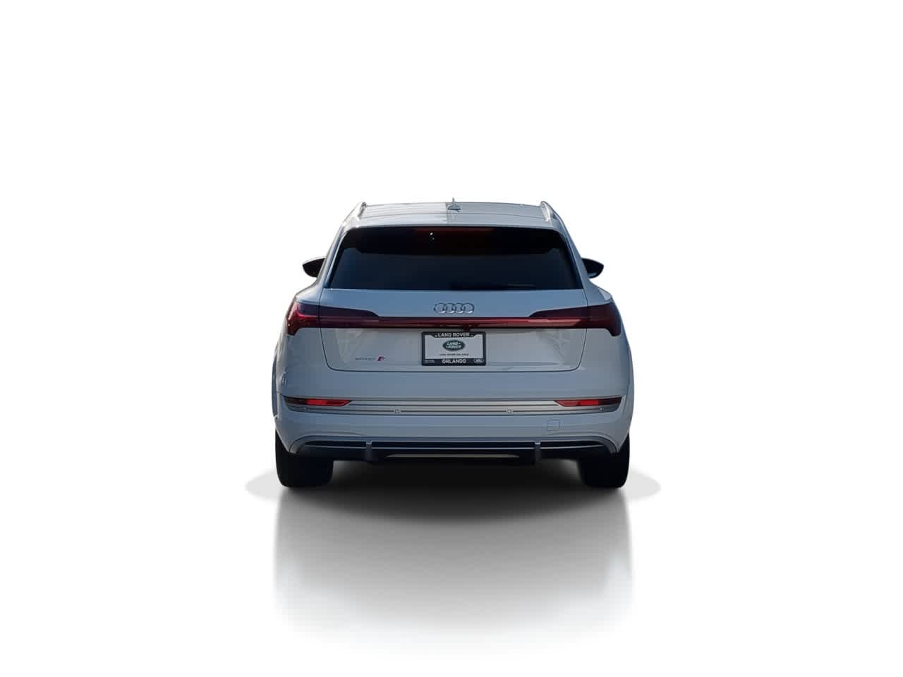 Thumbnail: 2023 Audi e-tron S - 7