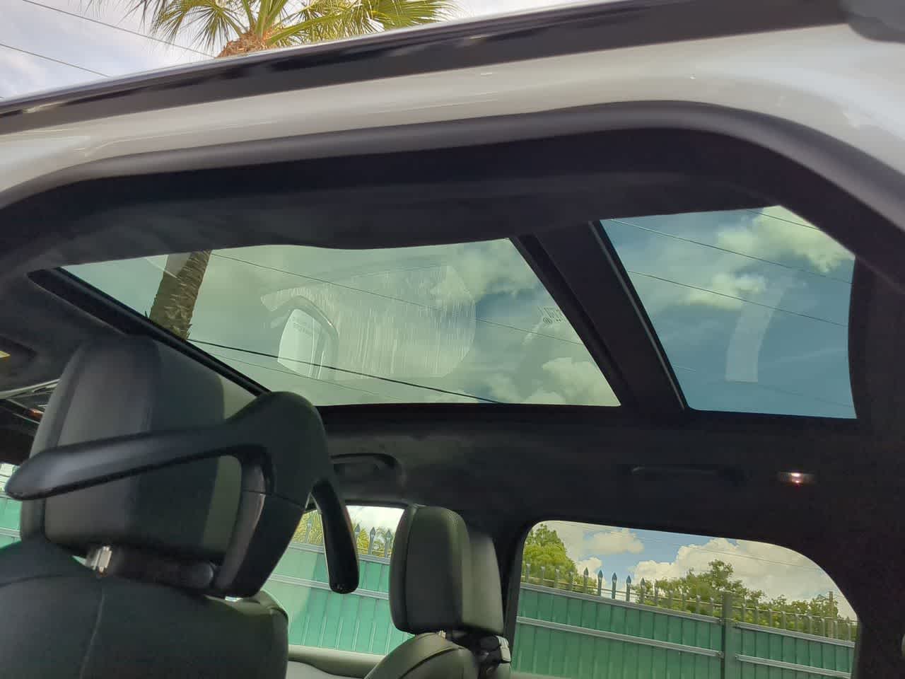 Thumbnail: 2026 Land Rover Range Rover Velar - 22