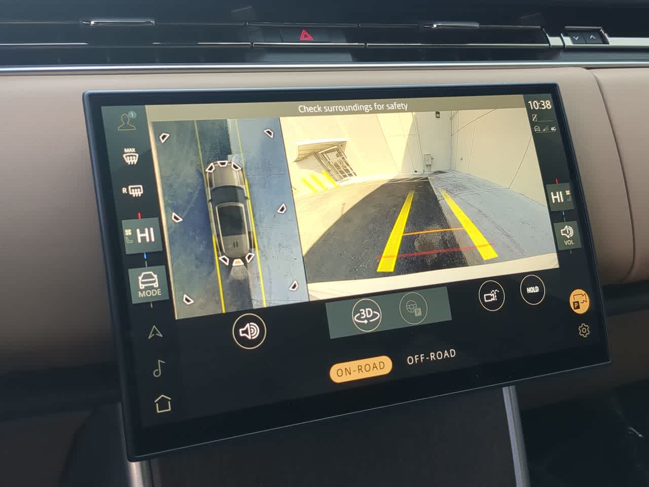 Thumbnail: 2025 Land Rover Range Rover - 32