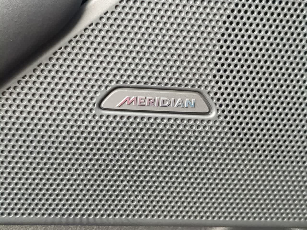 Thumbnail: 2026 Land Rover Range Rover Velar - 32