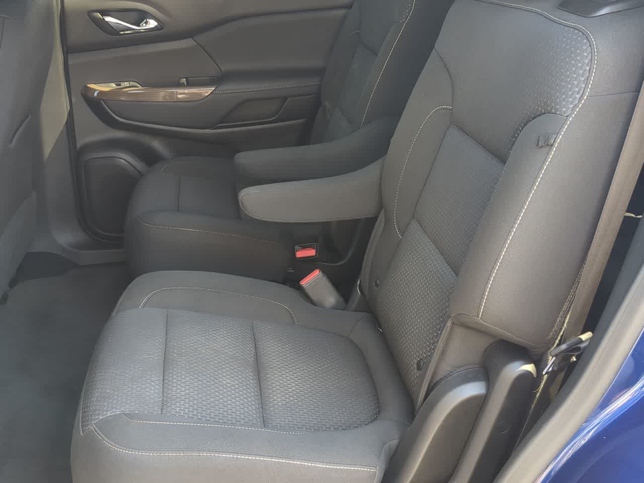 Thumbnail: 2023 GMC Acadia - 19