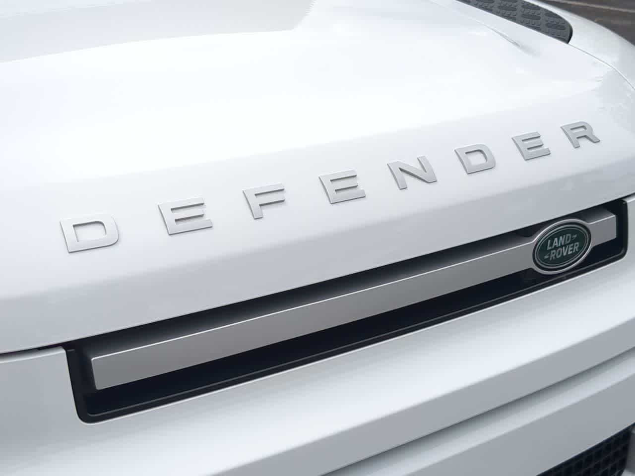 Thumbnail: 2025 Land Rover Defender - 13