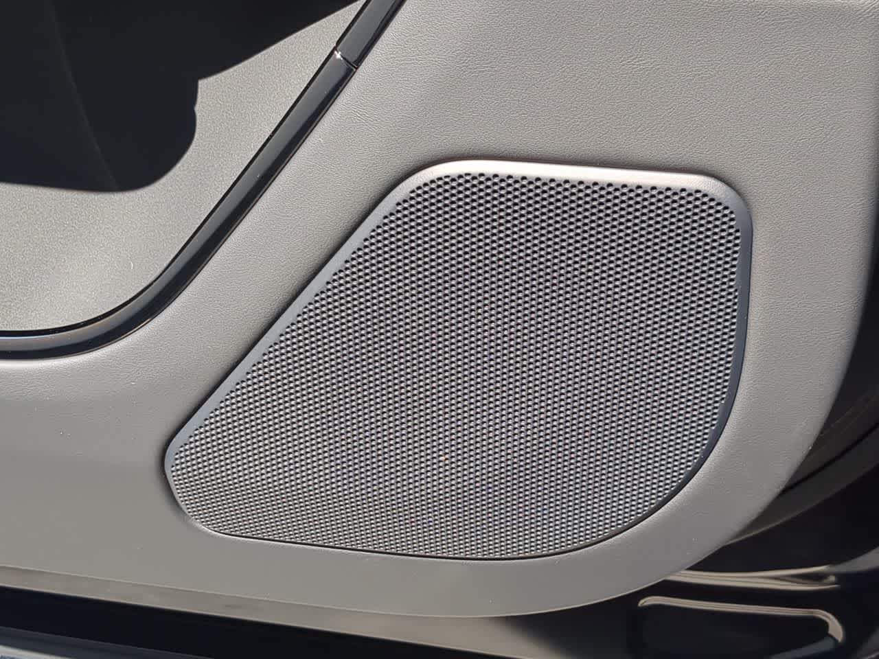 Thumbnail: 2026 Land Rover Range Rover Sport - 33