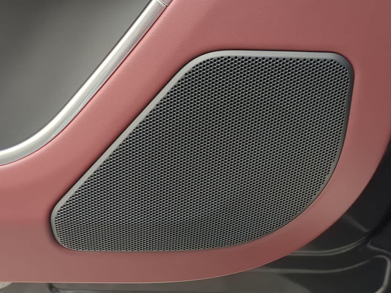 Thumbnail: 2025 Land Rover Range Rover - 32