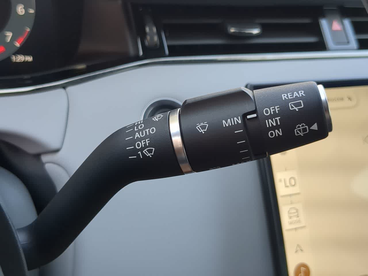 Thumbnail: 2026 Land Rover Range Rover Evoque - 27