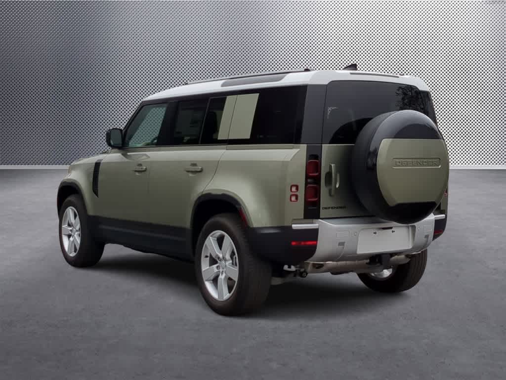 2025 Land Rover Defender 110 6