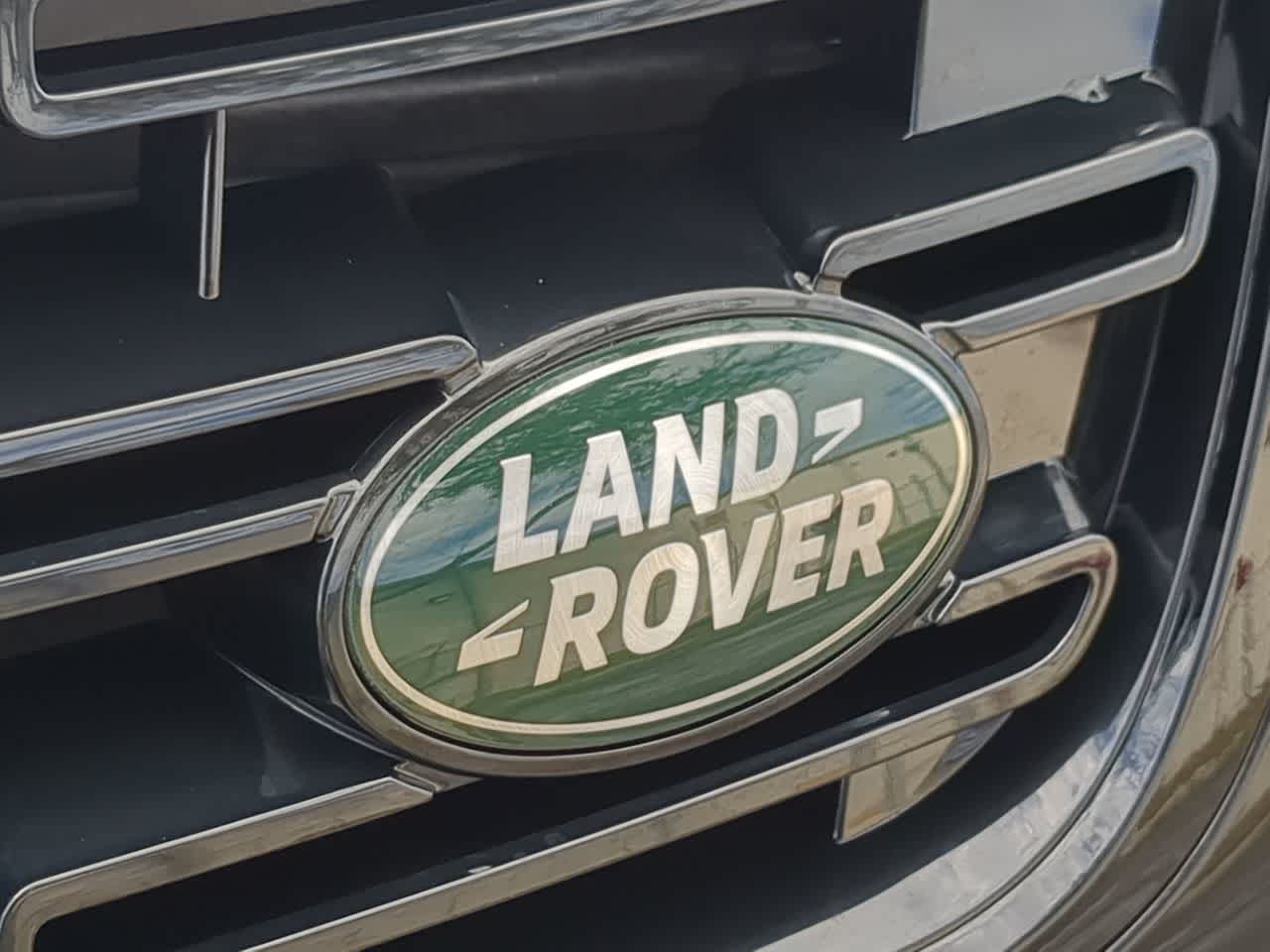 Thumbnail: 2026 Land Rover Range Rover Evoque - 11