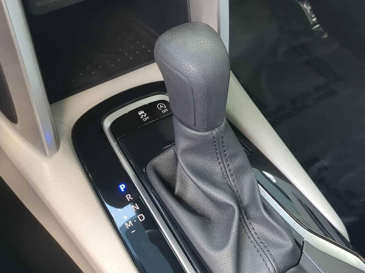 Thumbnail: 2024 Toyota Corolla Cross - 31