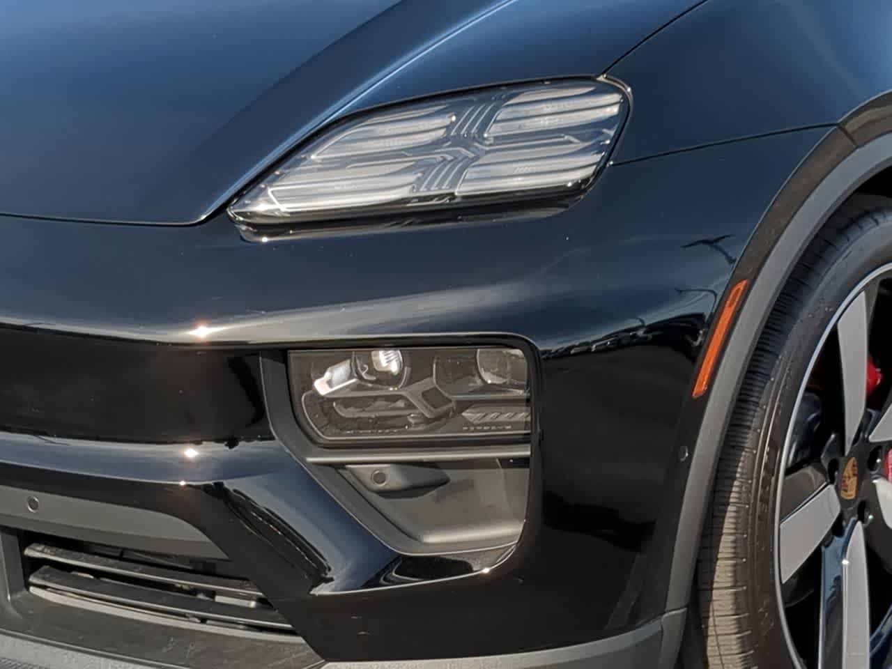 Thumbnail: 2025 Porsche Macan - 11