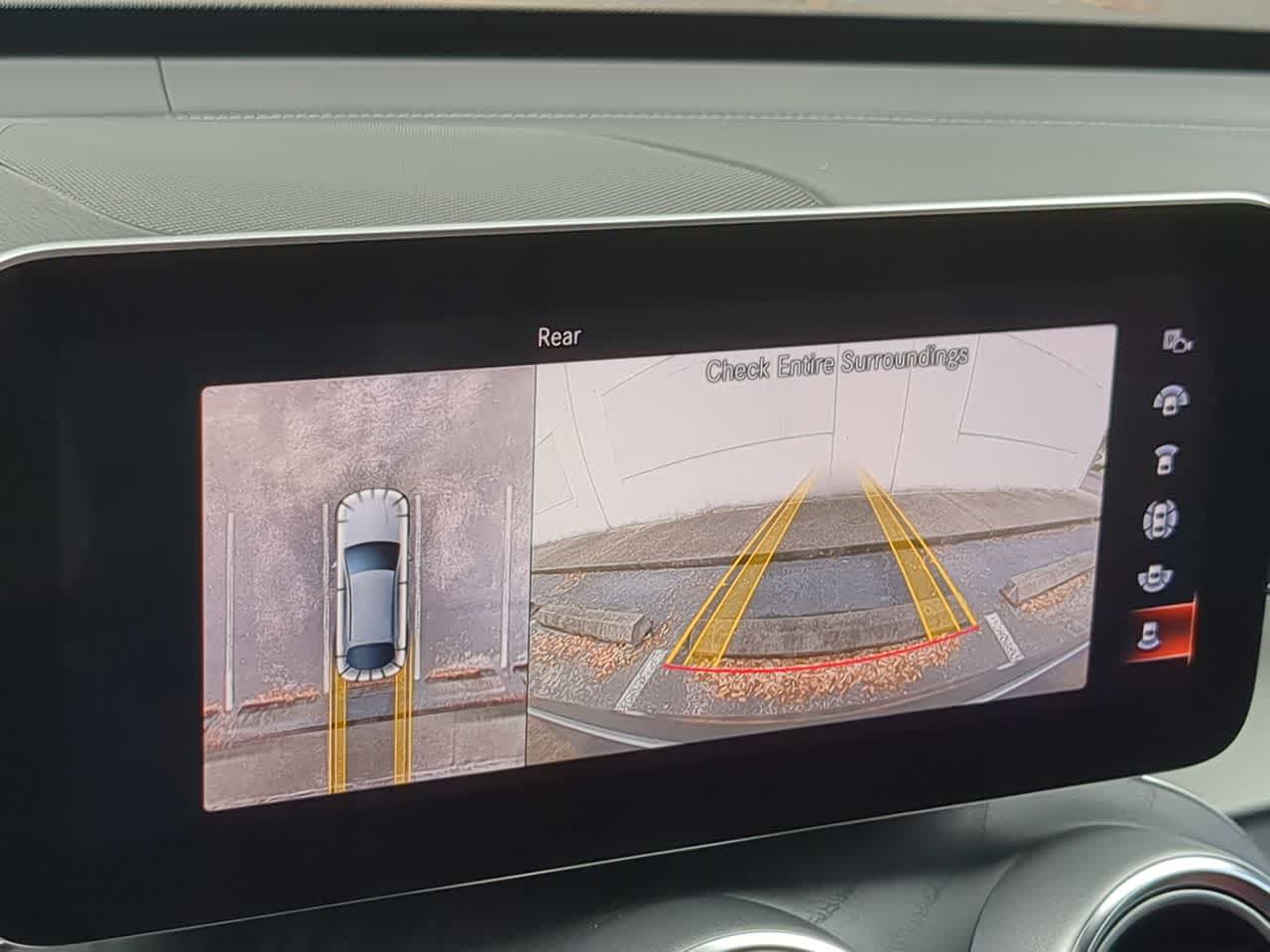 Thumbnail: 2022 Mercedes-Benz GLC - 31