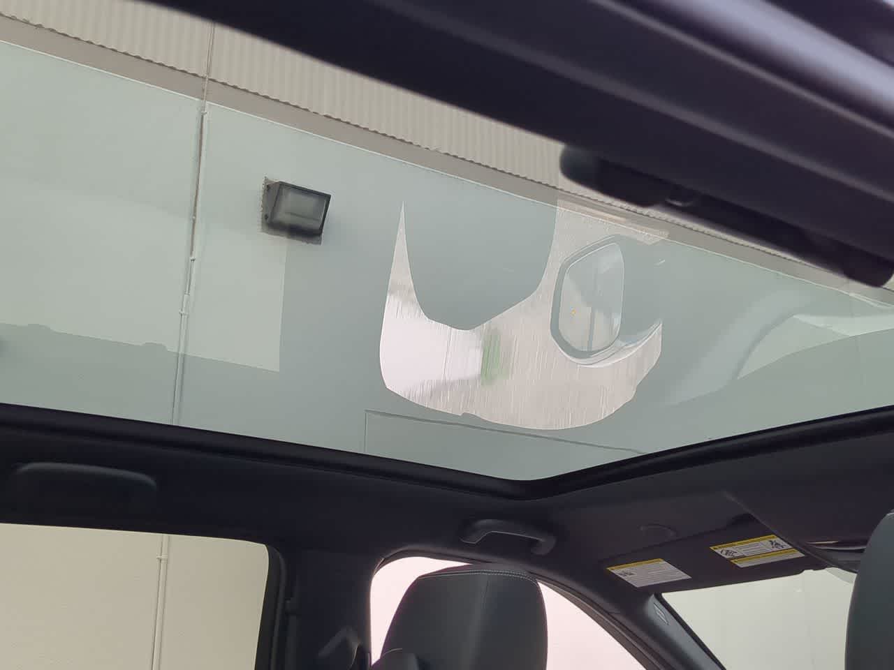 Thumbnail: 2025 Land Rover Discovery Sport - 22