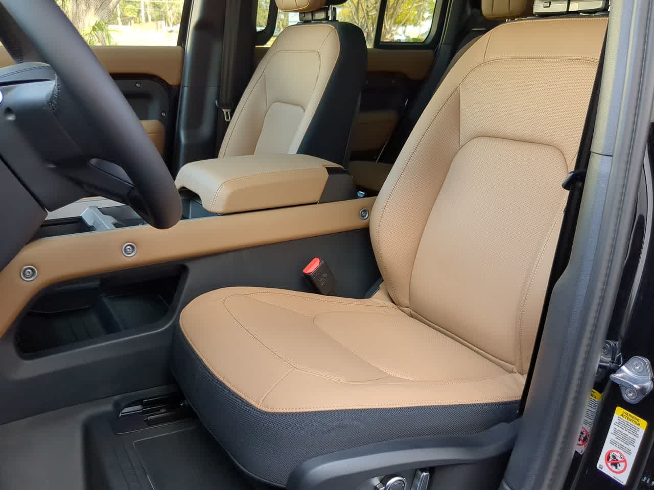 2025 Land Rover Defender 130 17