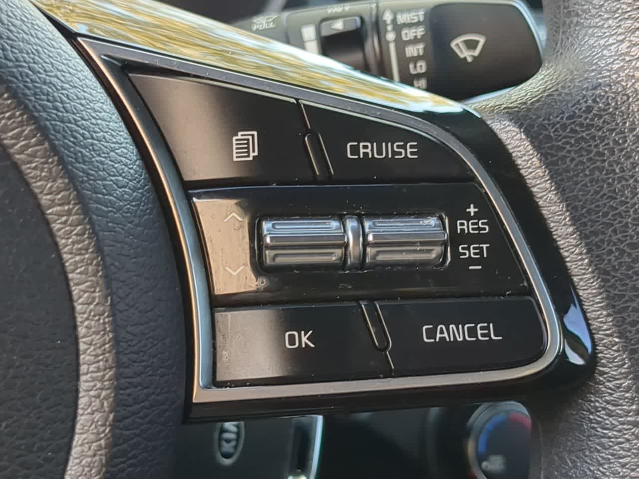 Thumbnail: 2020 Kia Forte - 23