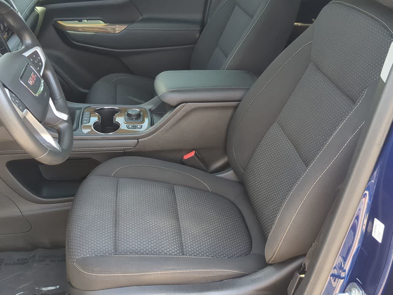 Thumbnail: 2023 GMC Acadia - 16