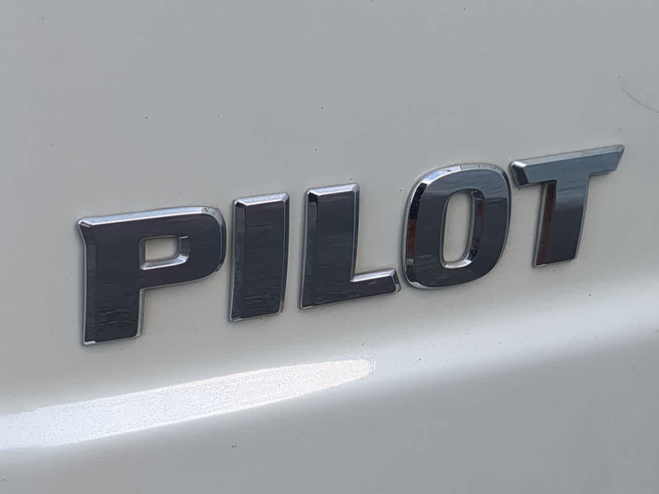 Thumbnail: 2015 Honda Pilot - 13