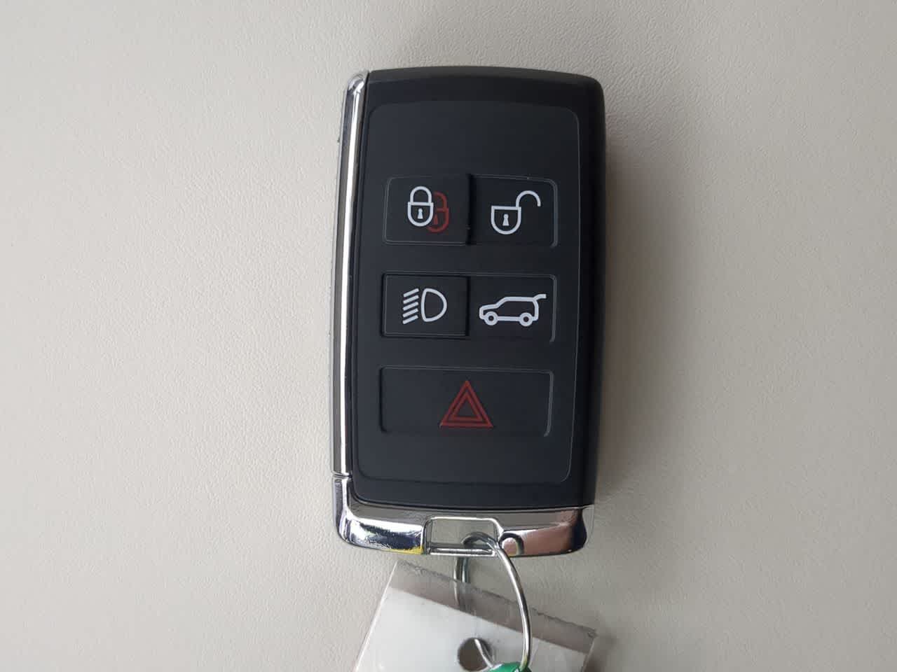 Thumbnail: 2025 Land Rover Range Rover - 37