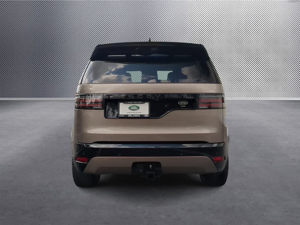 Thumbnail: 2022 Land Rover Discovery - 7