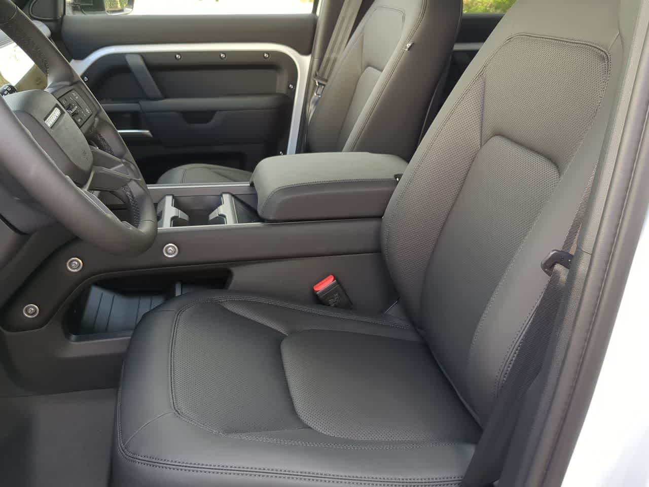 Thumbnail: 2026 Land Rover Defender - 17