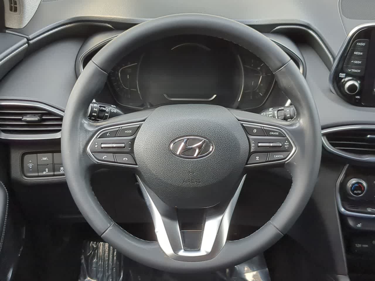 Thumbnail: 2020 Hyundai Santa Fe - 25