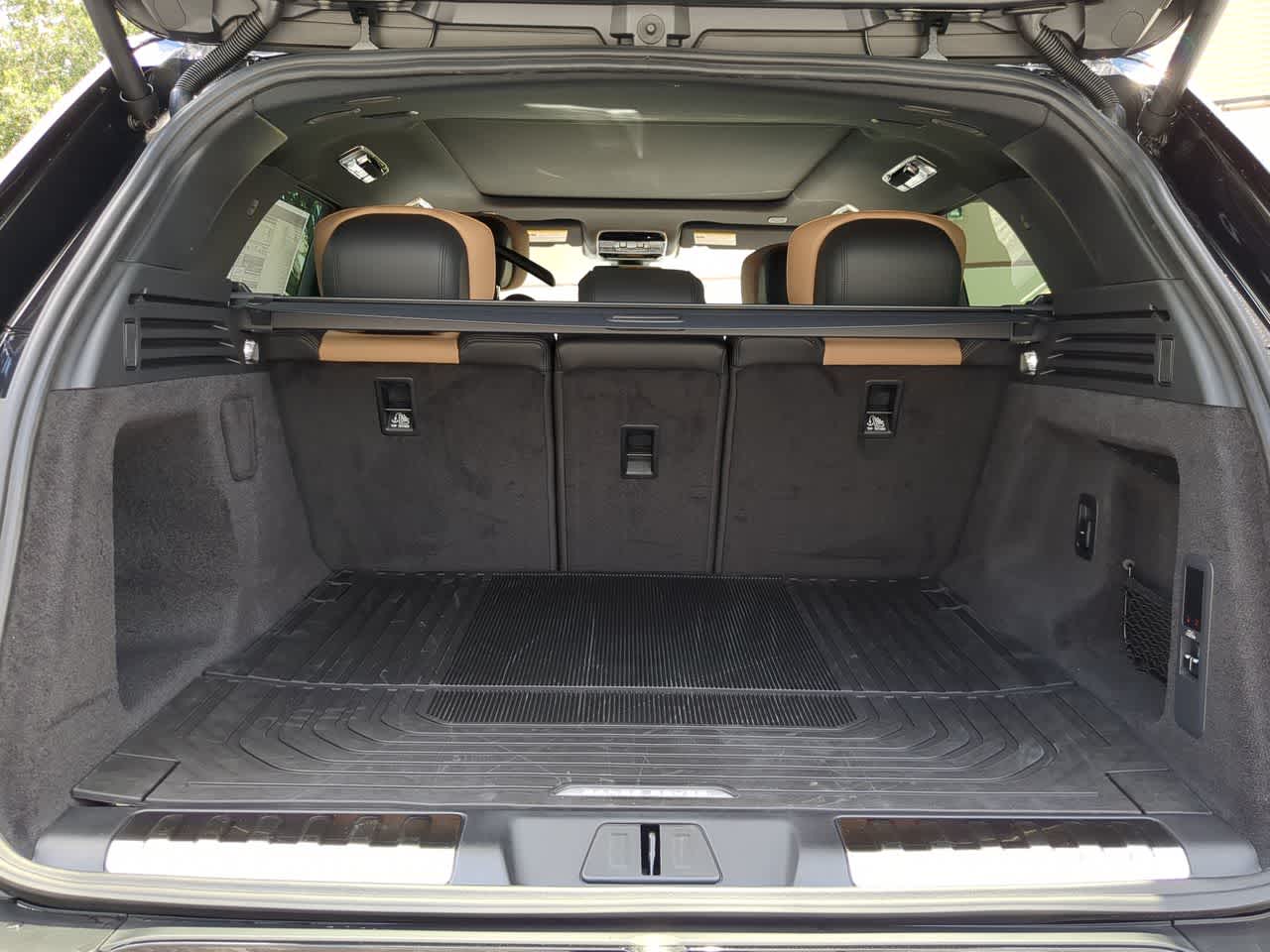 Thumbnail: 2025 Land Rover Range Rover Sport - 35