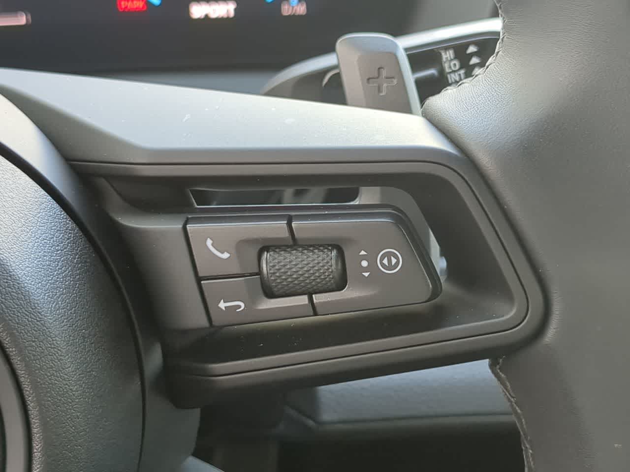 Thumbnail: 2025 Porsche Panamera - 27